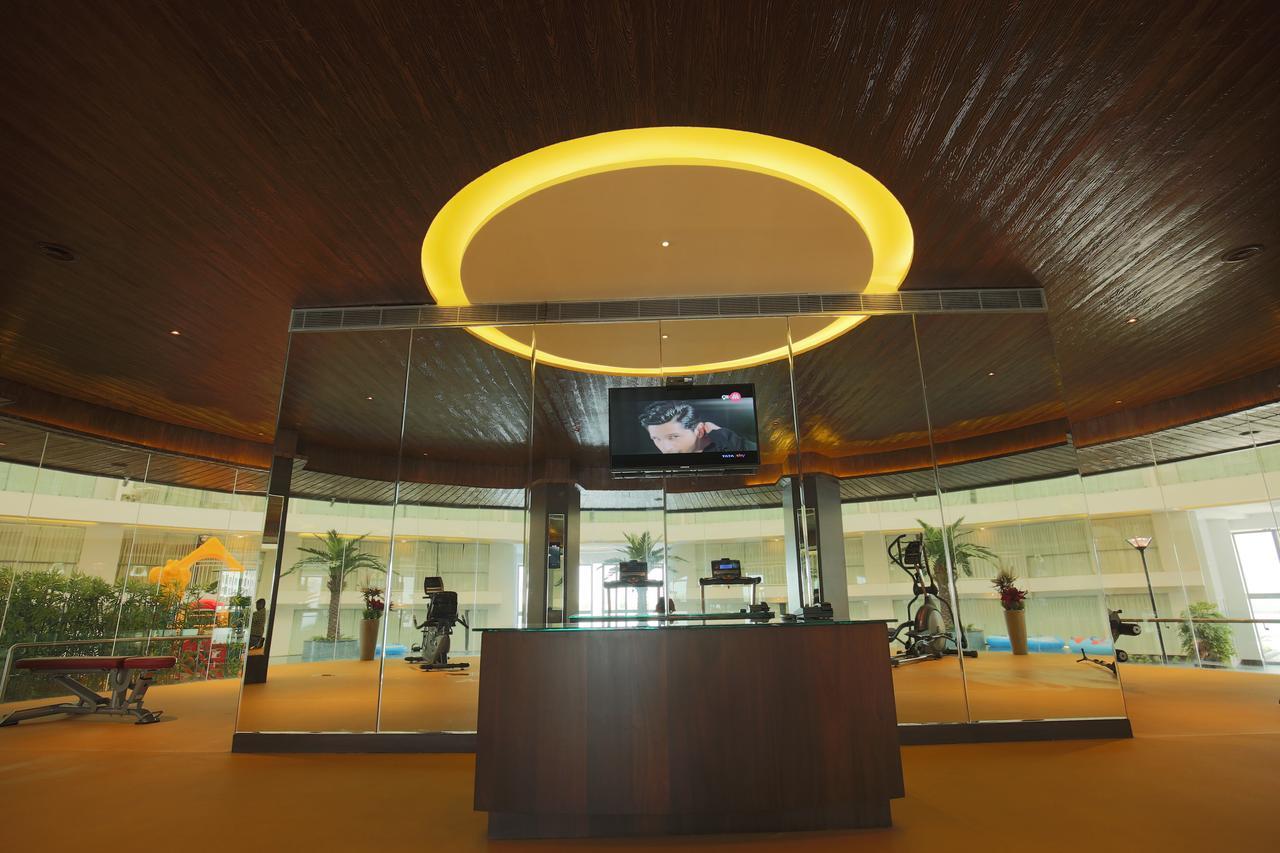Rajhans Belliza Service Apartment Surat Exteriör bild