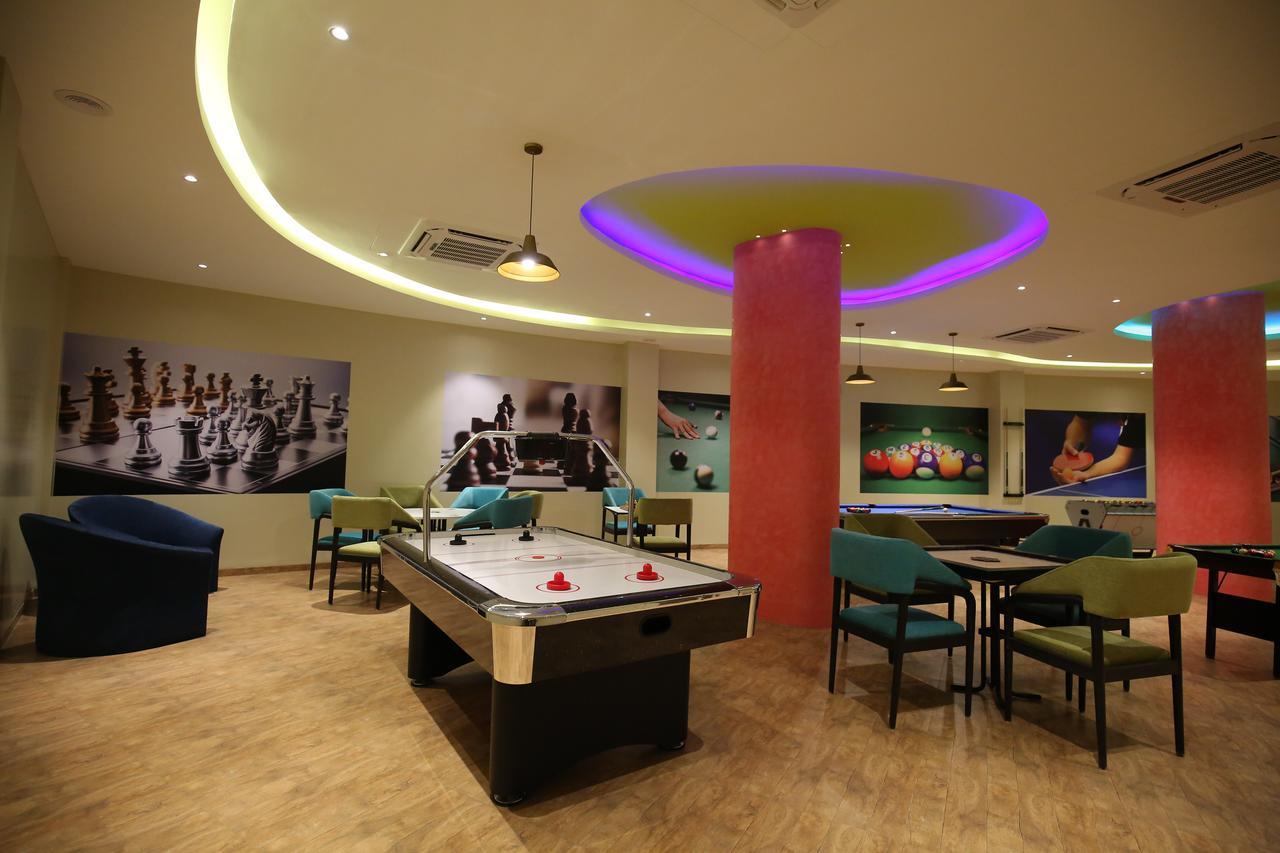 Rajhans Belliza Service Apartment Surat Exteriör bild