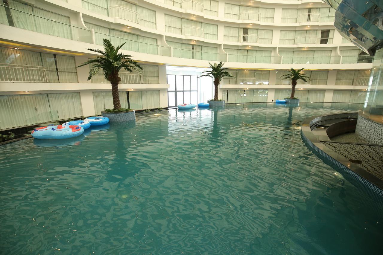 Rajhans Belliza Service Apartment Surat Exteriör bild