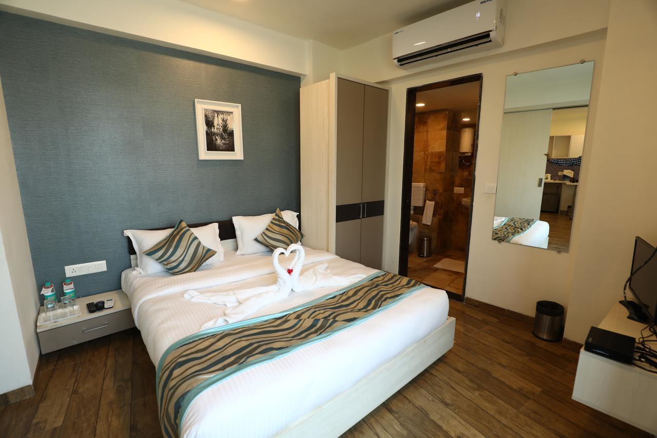 Rajhans Belliza Service Apartment Surat Exteriör bild
