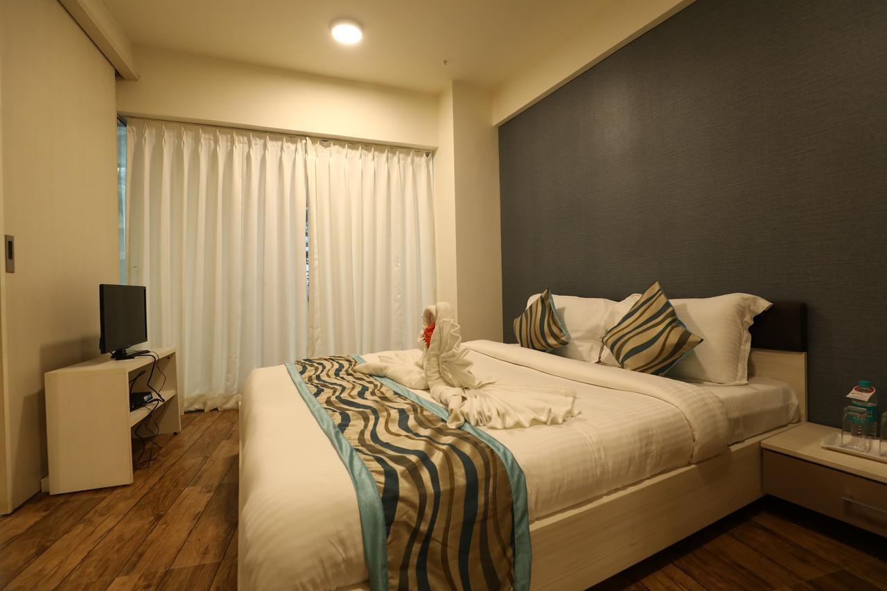Rajhans Belliza Service Apartment Surat Exteriör bild